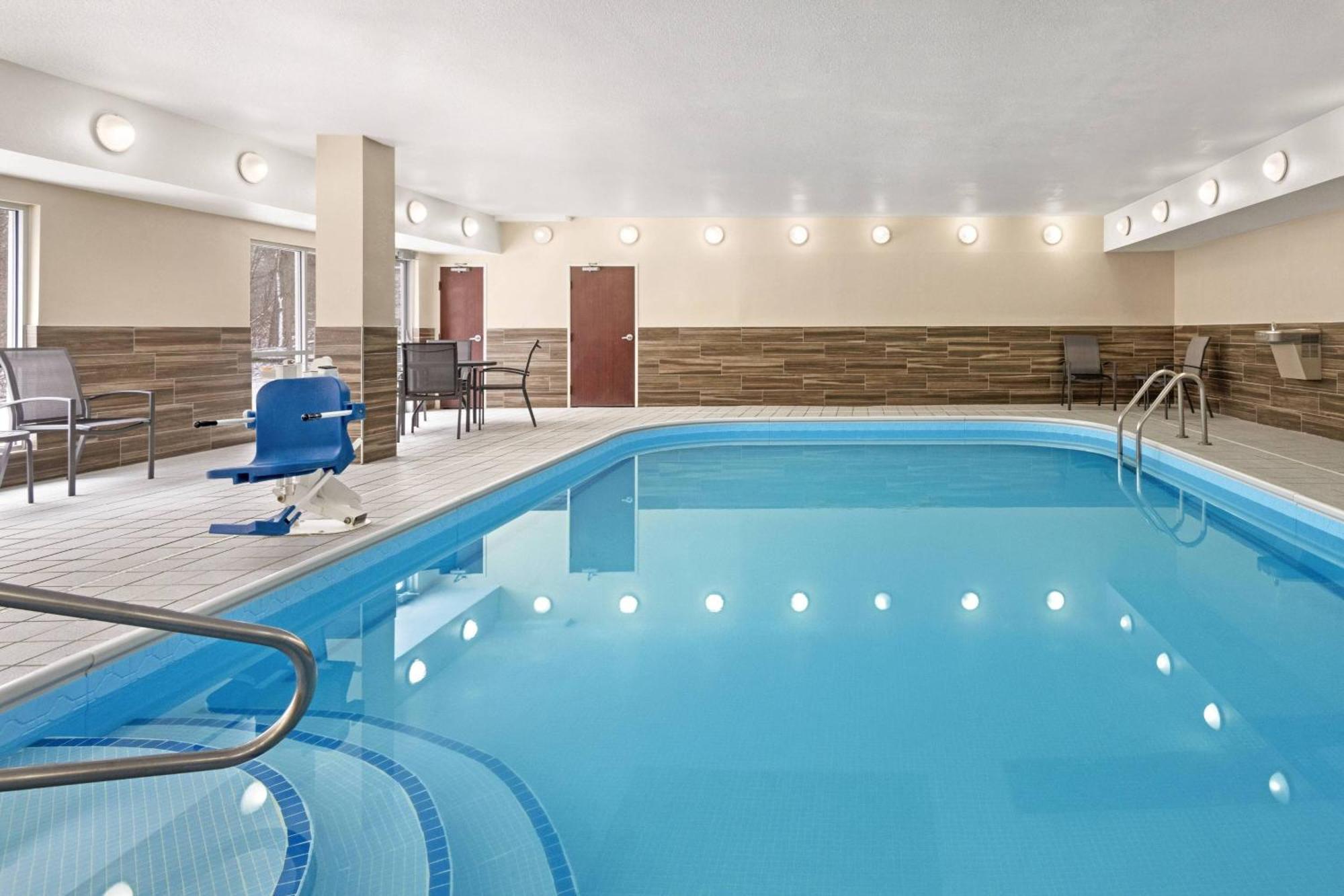 Fairfield Inn By Marriott Warren Niles Dış mekan fotoğraf
