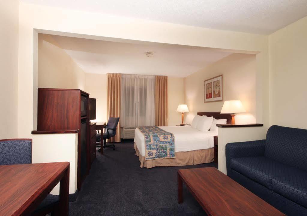 Fairfield Inn By Marriott Warren Niles Oda fotoğraf